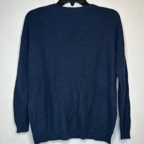 Joie Deep Blue V-Neck Sweater Size XS Cozy and Soft! - Picture 10 of 10
